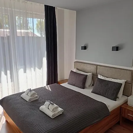 Marina Plaza Appartement *