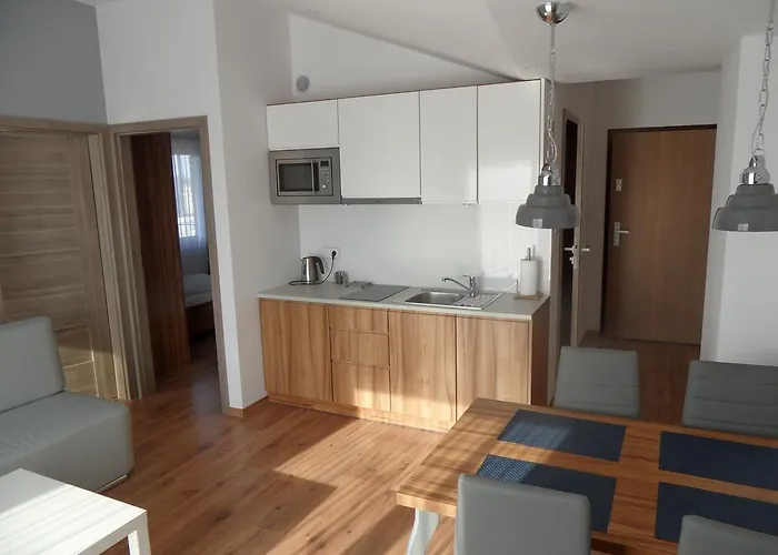 Marina Plaza * Ястарня